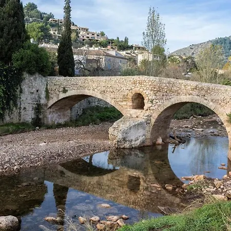 Sleeps 6 With Air Con And Wifi * Pollença