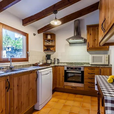 Villa Sleeps 6 With Air Con And Wifi Pollenca